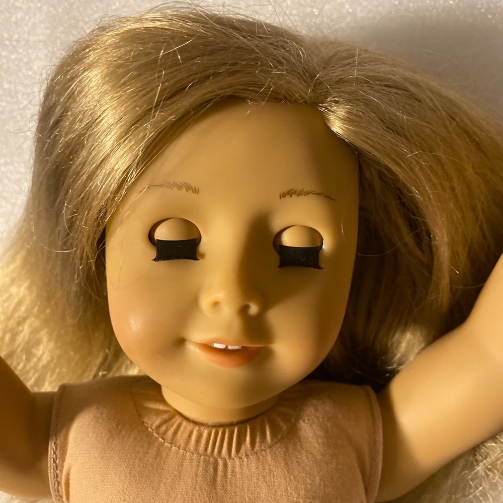 American Girl Goty 2014 ISABELLE PALMER 18" Doll with partial meet outfit - Picture 10 of 15